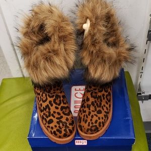 Rouge Frozen Leopard boots
